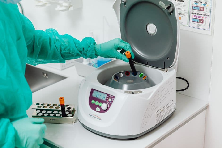 Centrífuga Hettich EBA 200 — Laboratorio veterinario usado