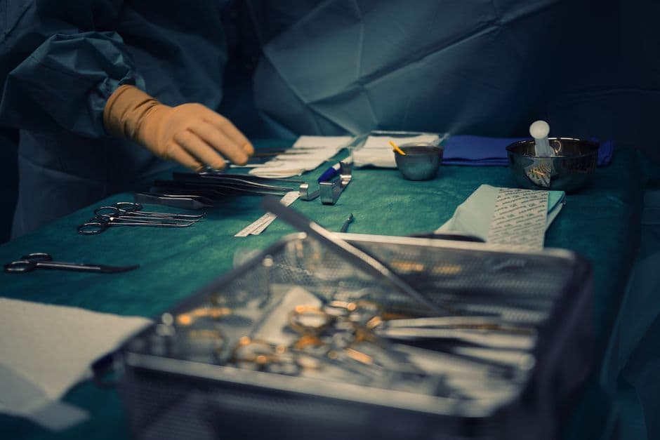 Mesa quirurgica veterinaria acero inoxidable nueva sin uso